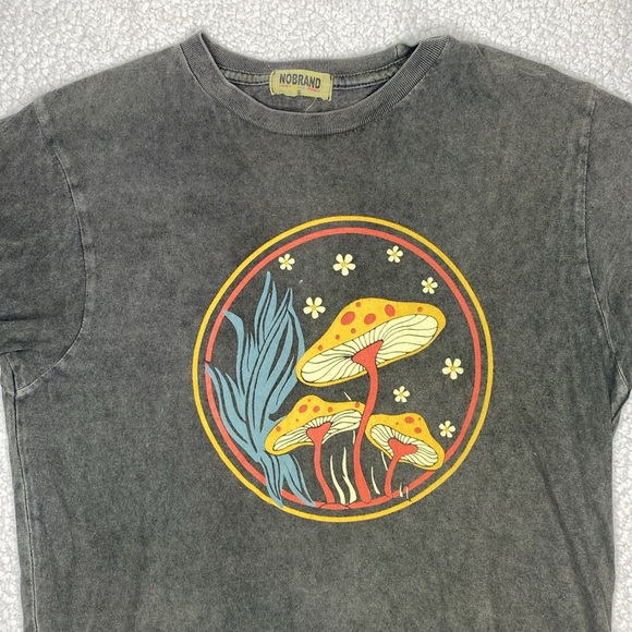 NOBRAND Magic Mushroom T-Shirt: Size Small - Picture 3 of 7